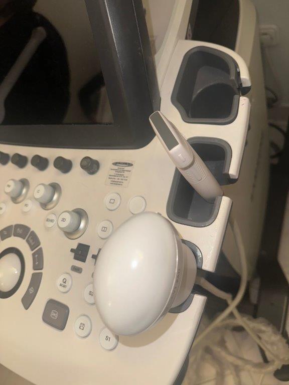 Használt UGEO H60 típusú 2D/3D/4D ultrahang készülék egykristályos S-Vue 3D hasi vizsgálófejjel