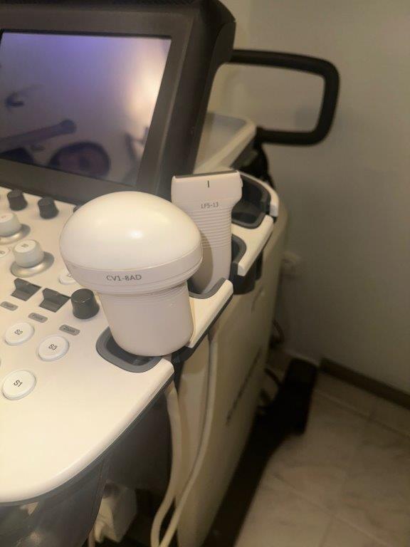 Használt UGEO H60 típusú 2D/3D/4D ultrahang készülék egykristályos S-Vue 3D hasi vizsgálófejjel